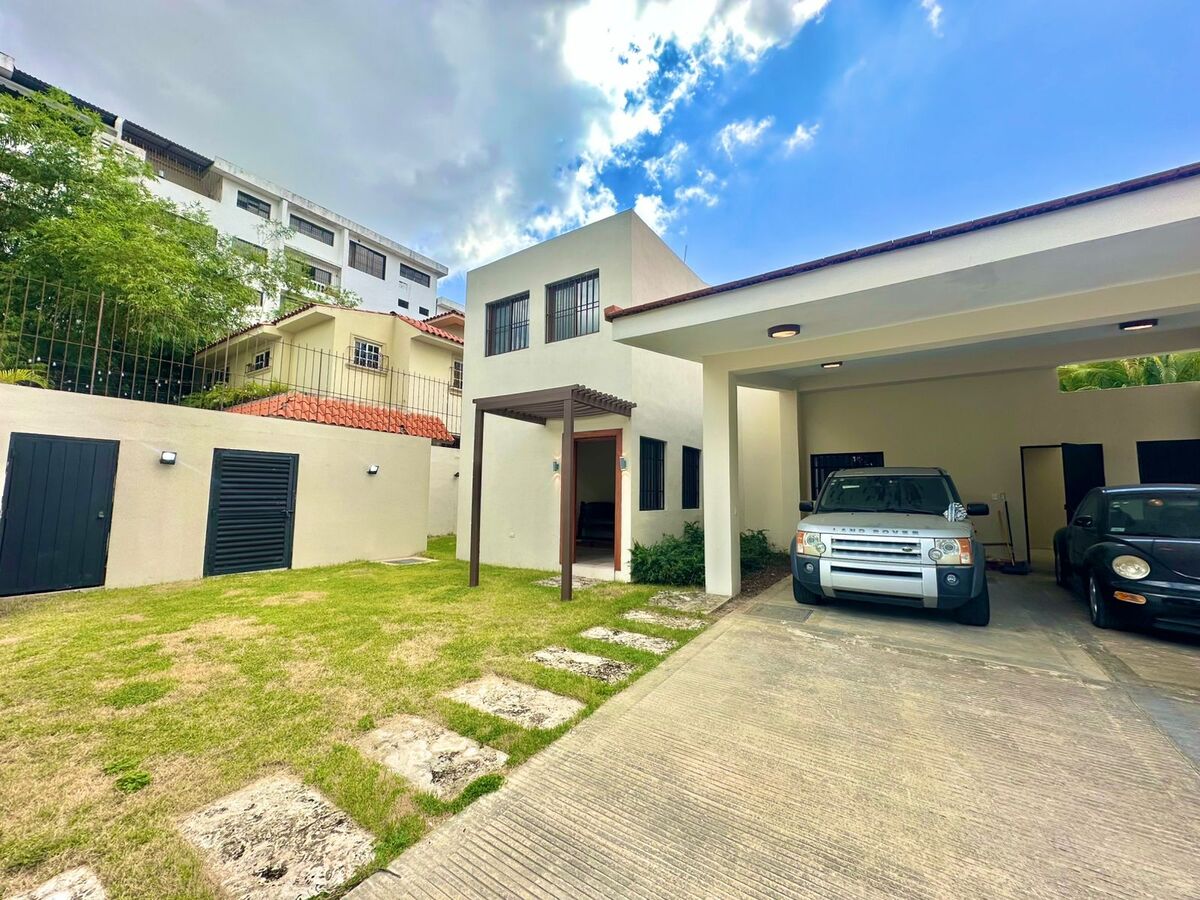 Casas en Venta Ensanche Paraiso, Santo Domingo