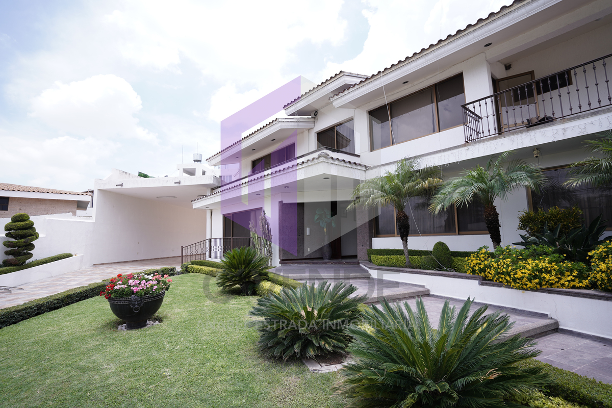 2 de 31: FACHADA