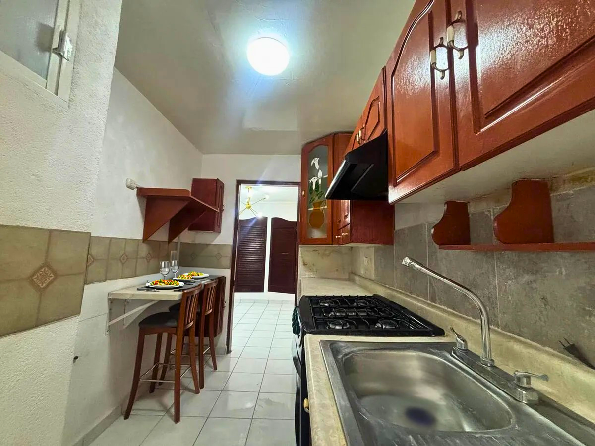 6 de 20: COCINA EQUIPADA