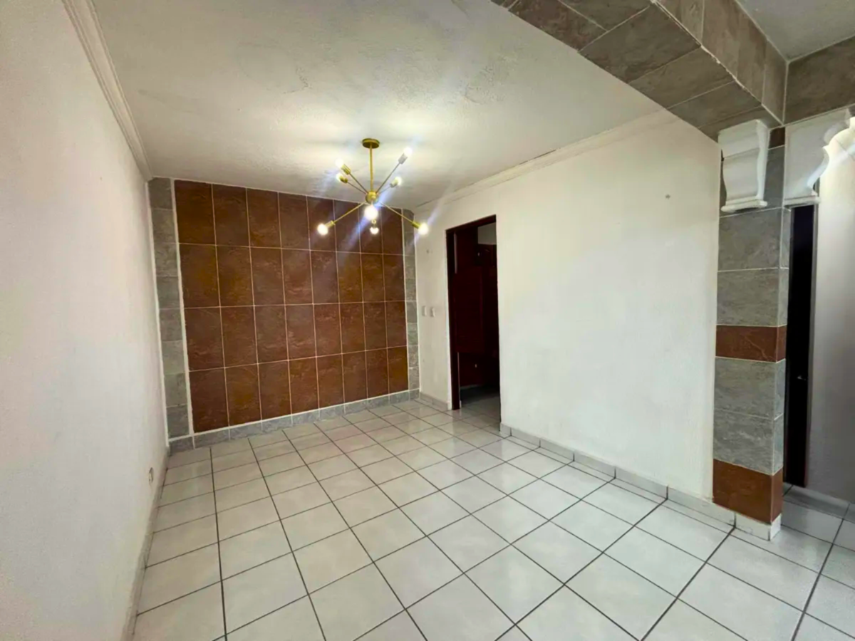 4 de 20: ENTRADA A LA COCINA