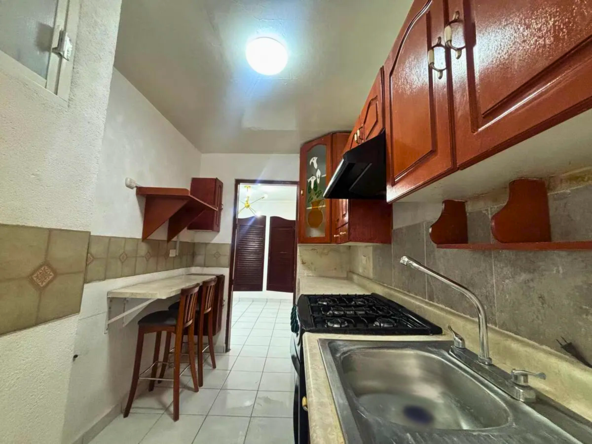 6 de 20: COCINA EQUIPADA
