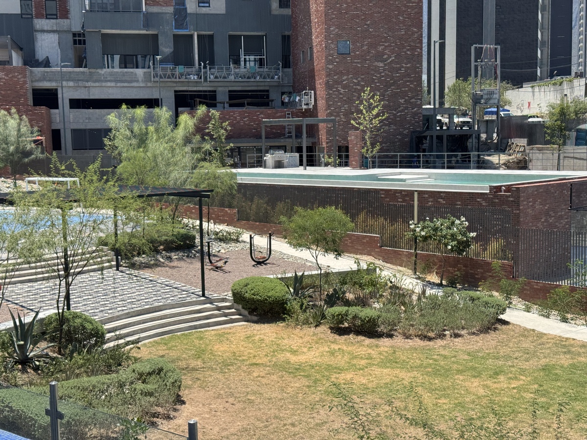 1 de 21: Parque Comunitario
