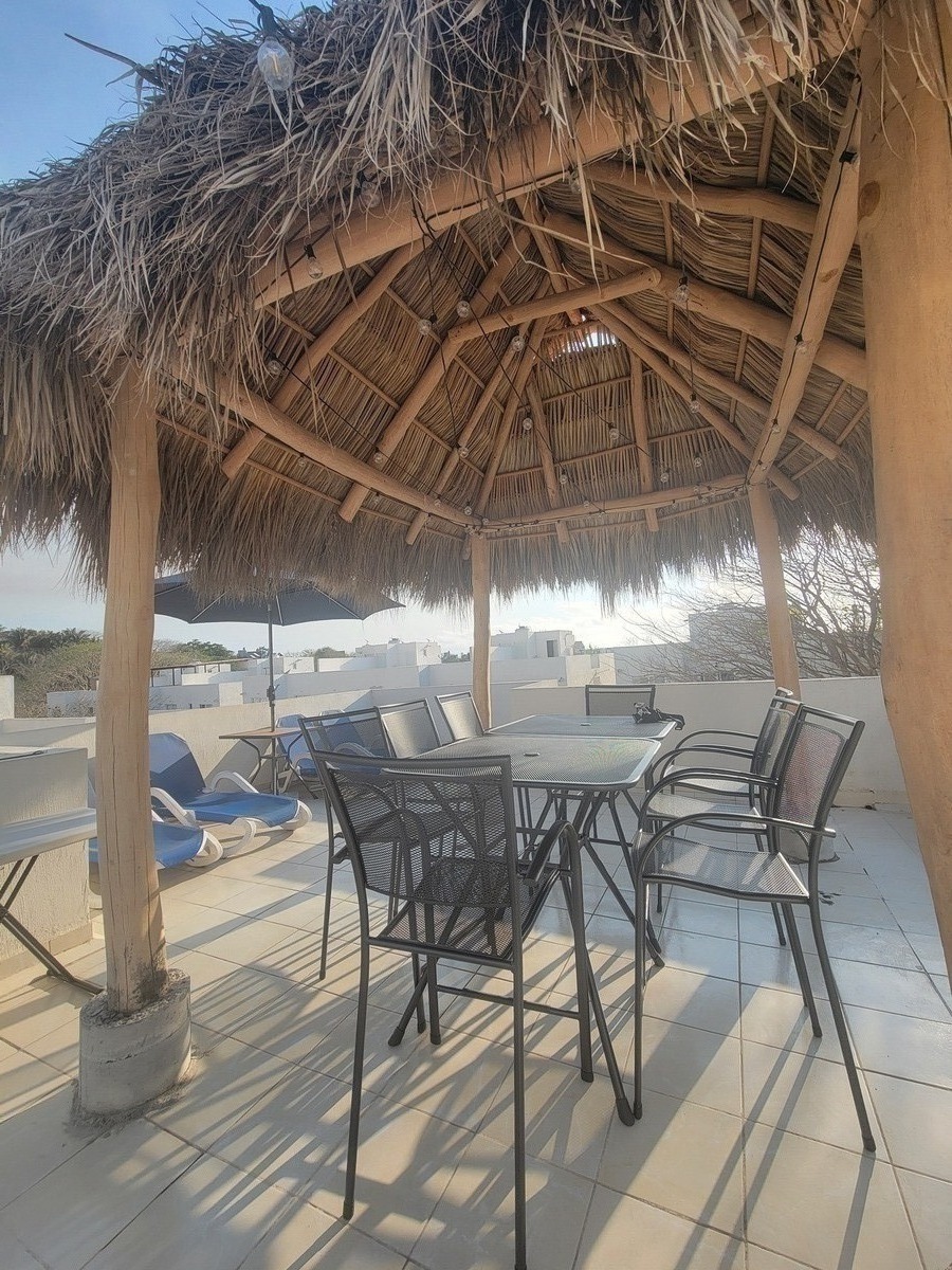 3 of 41: Rooftop privado