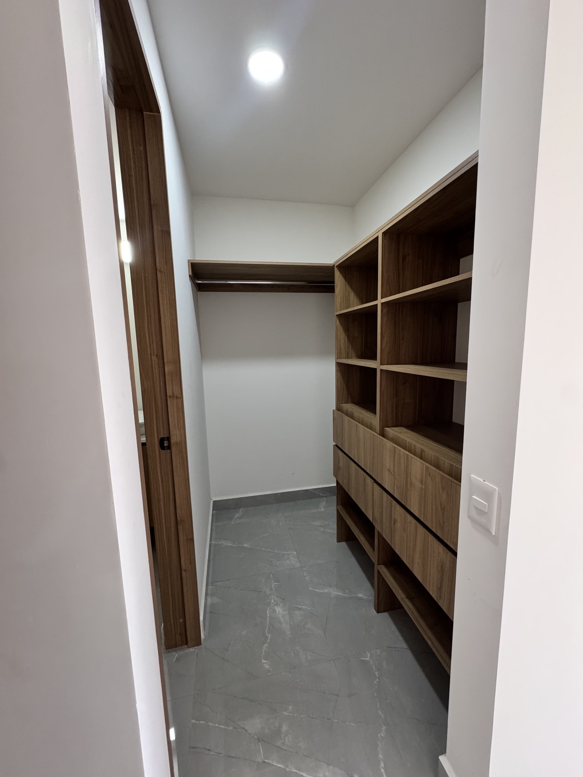 4 de 9: Closet