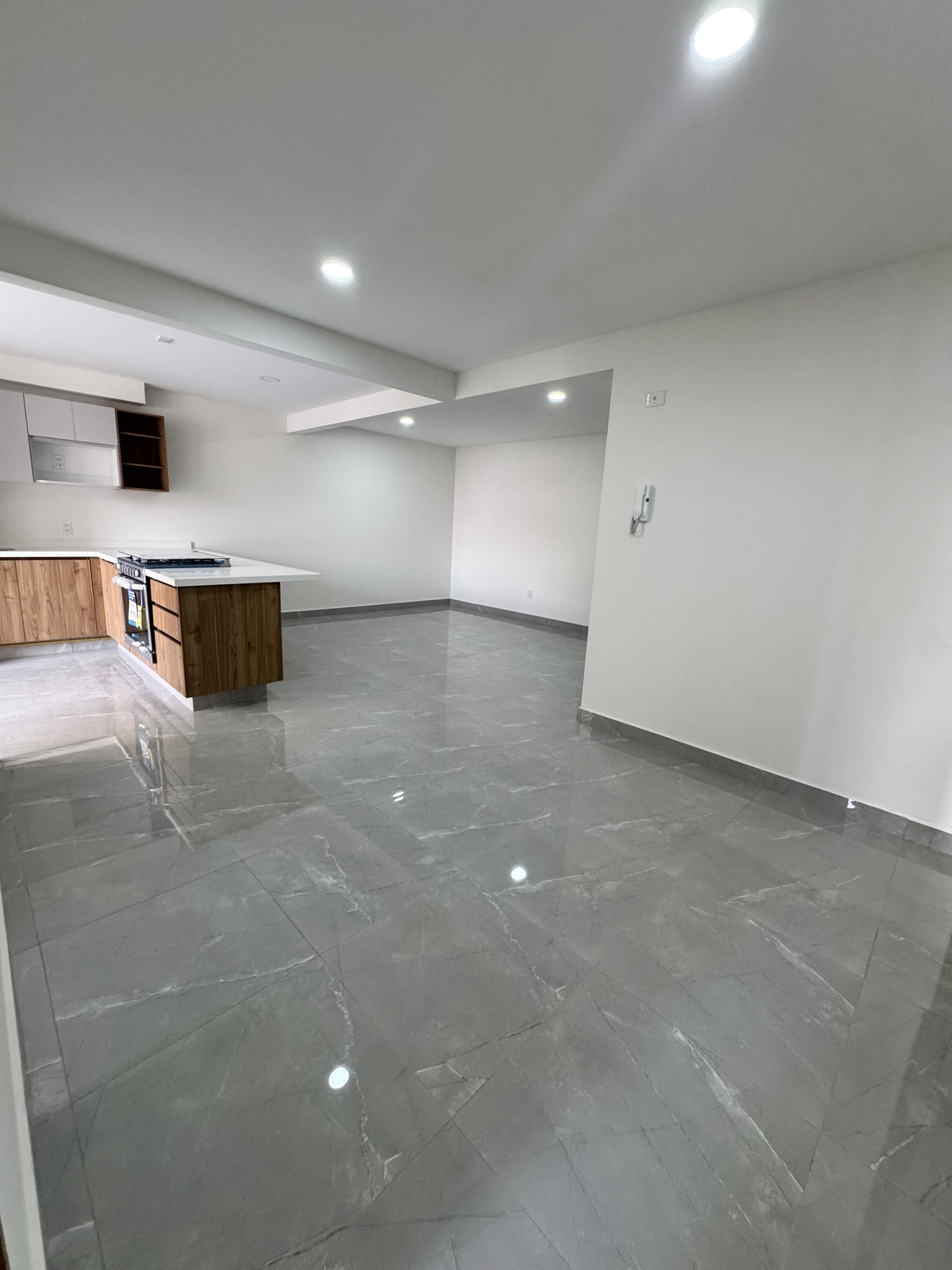 2 de 9: Sala/Comedor