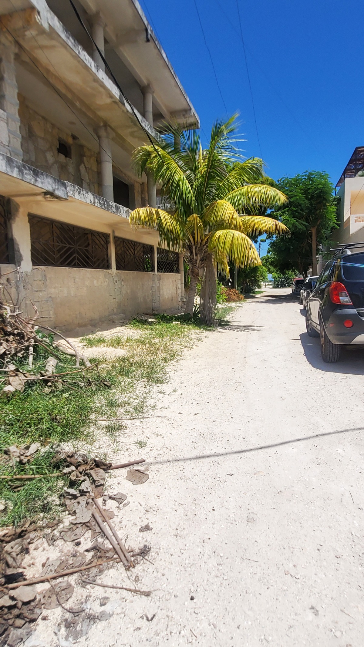 4 de 36: Calle hacia el mar