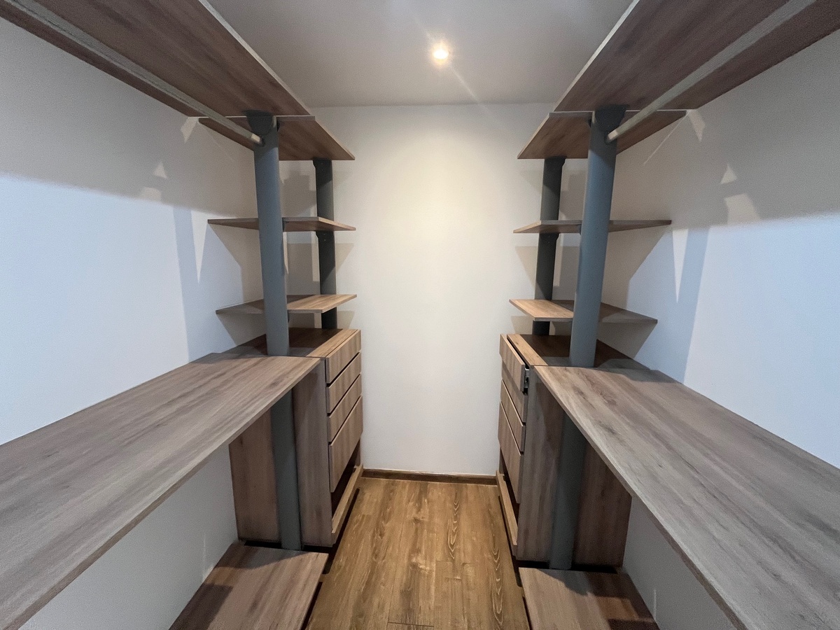 14 de 38: cuarto vestidor