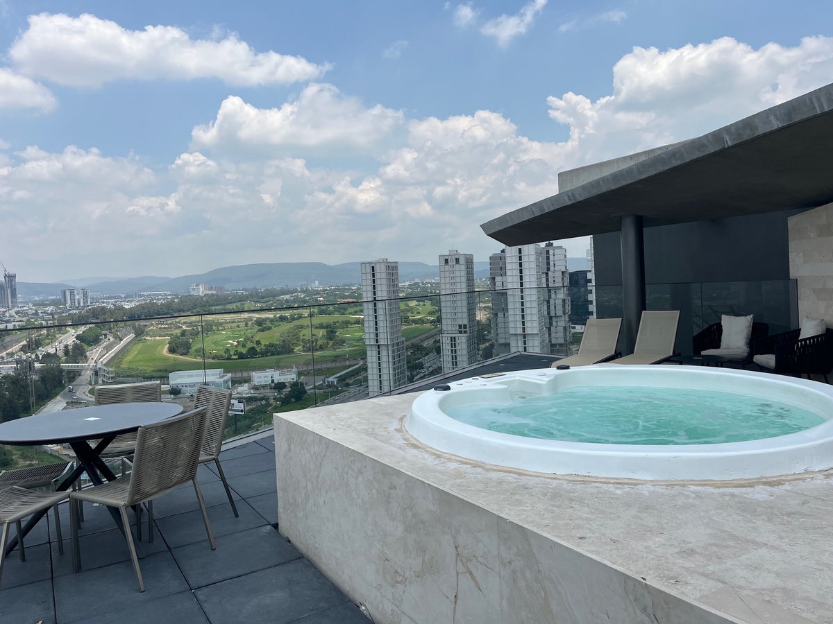 30 de 38: roof top con jacuzzi