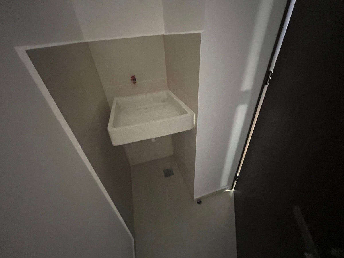 6 de 38: cuarto de lavado