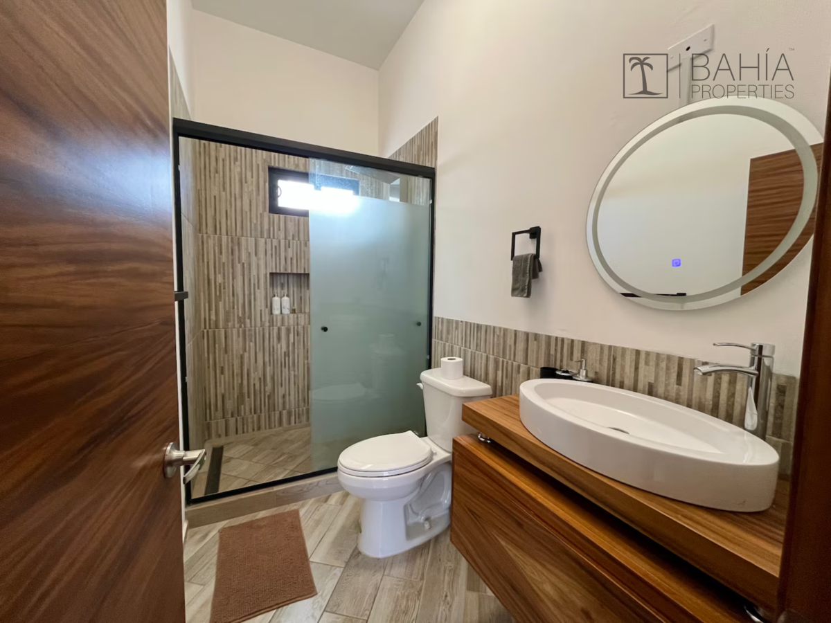 5 de 8: Baño Completo