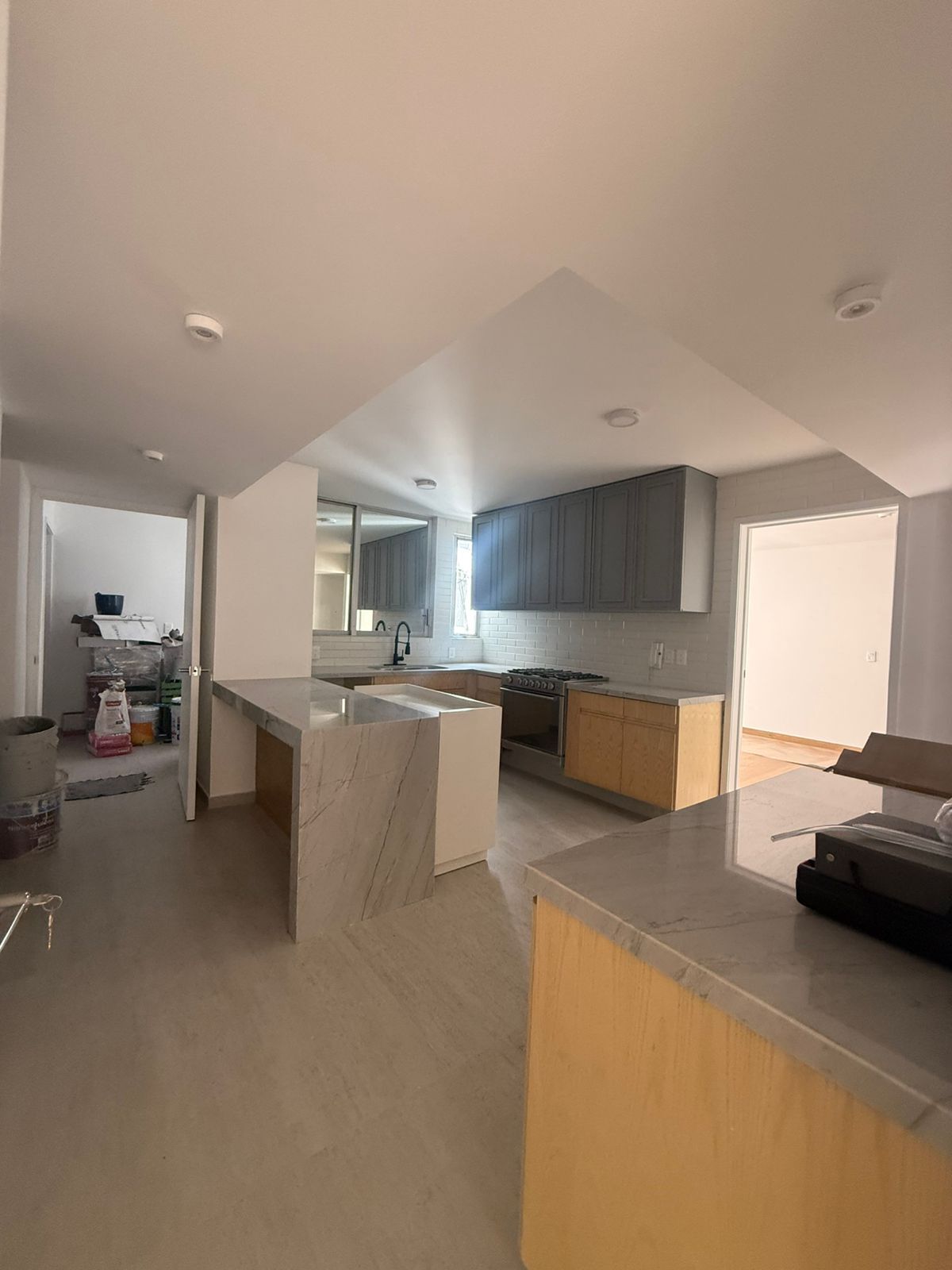 5 of 42: COCINA