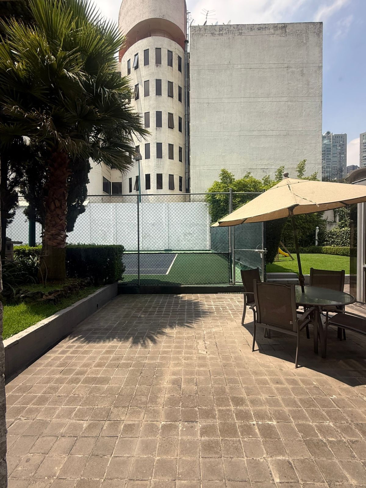40 of 42: CANCHA DE TENIS