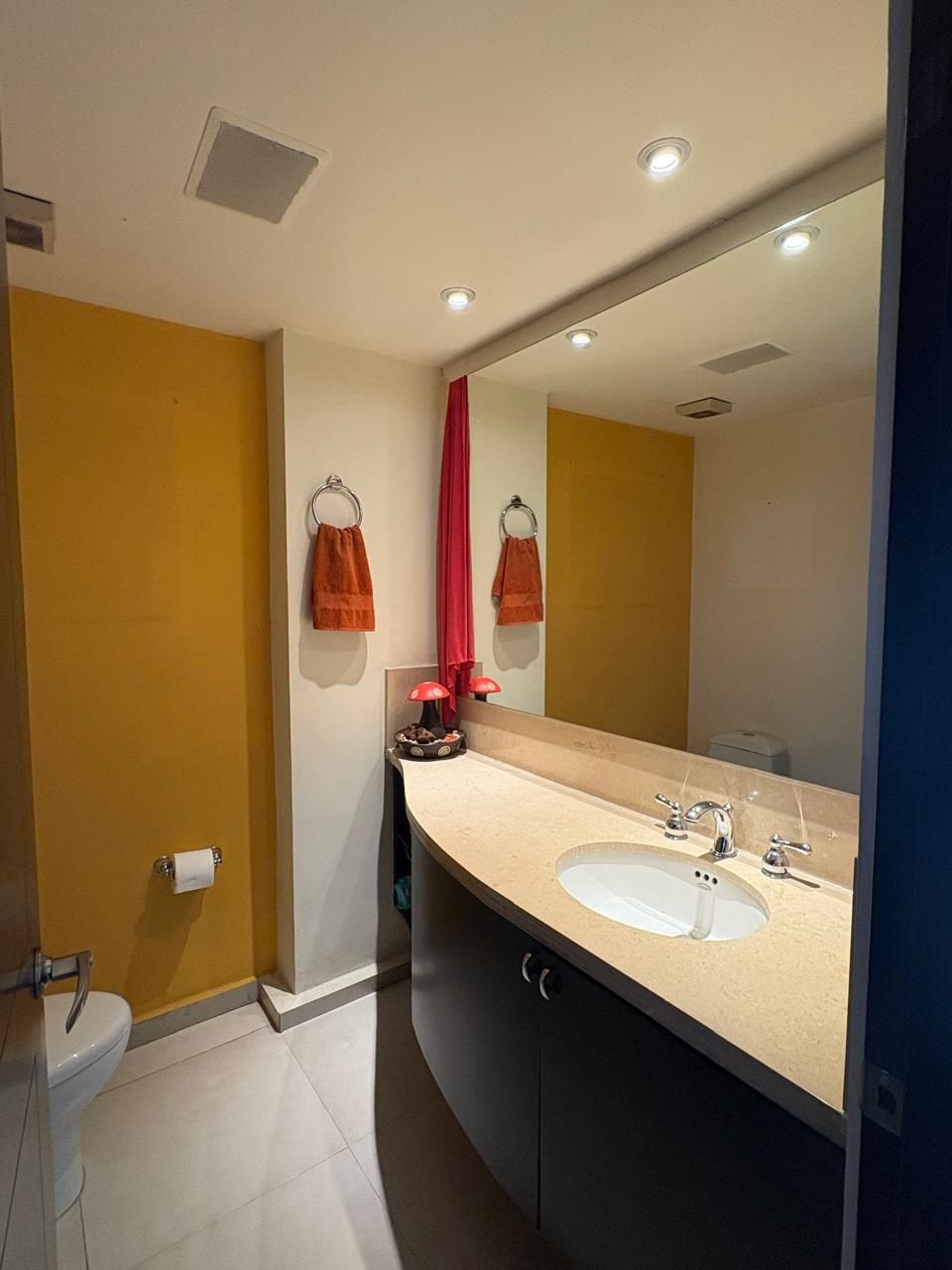 12 de 22: Baño secundario