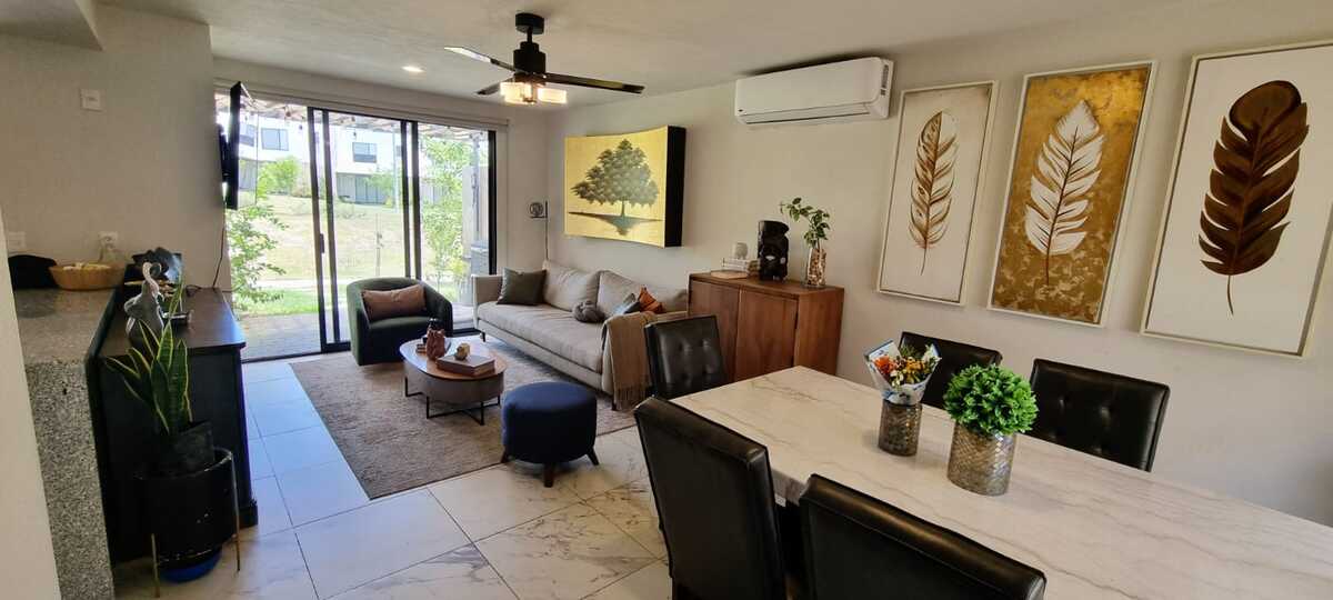2 de 32: planta baja con terraza y jardín