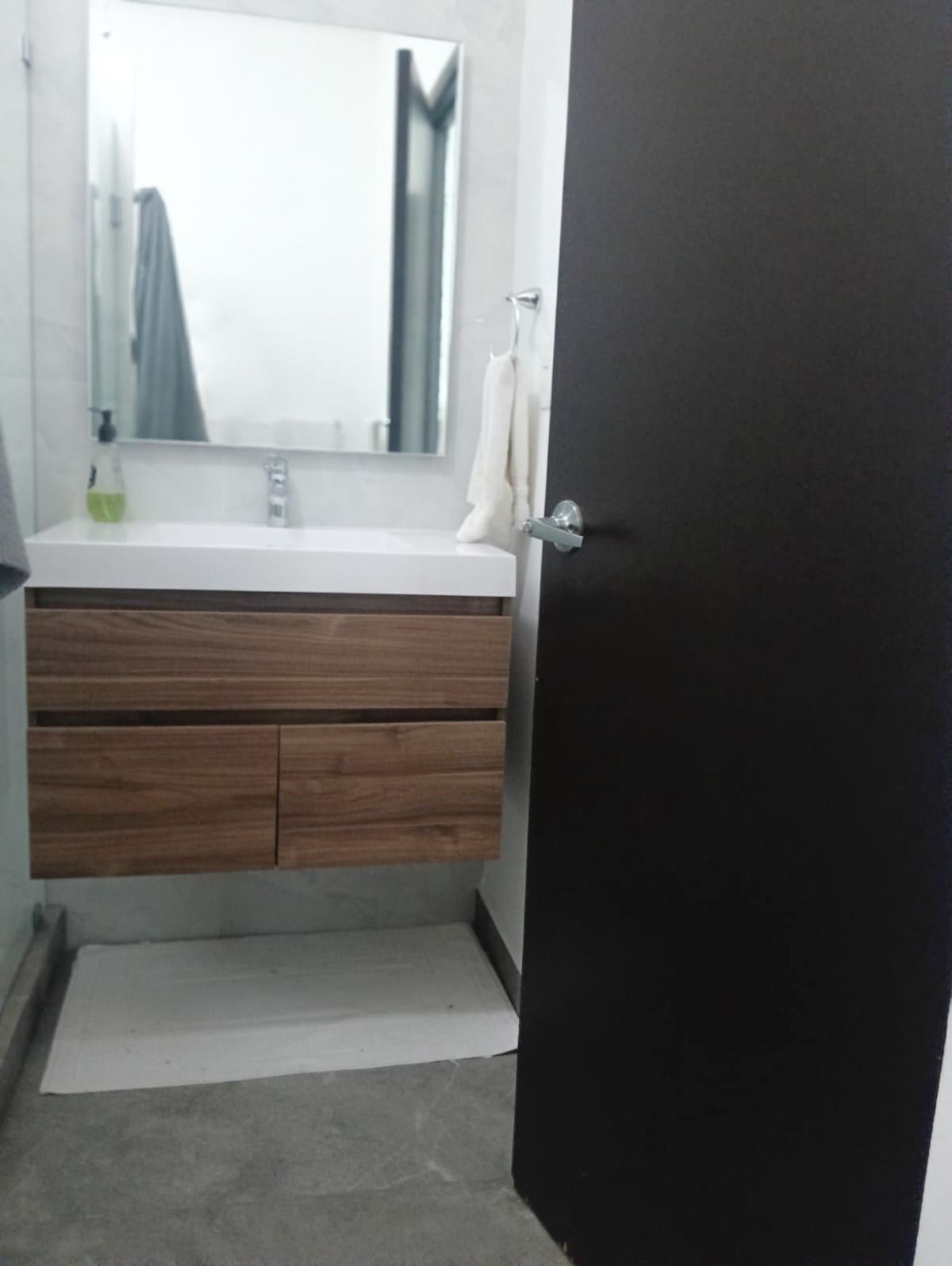 32 de 41: Baño de recámara principal