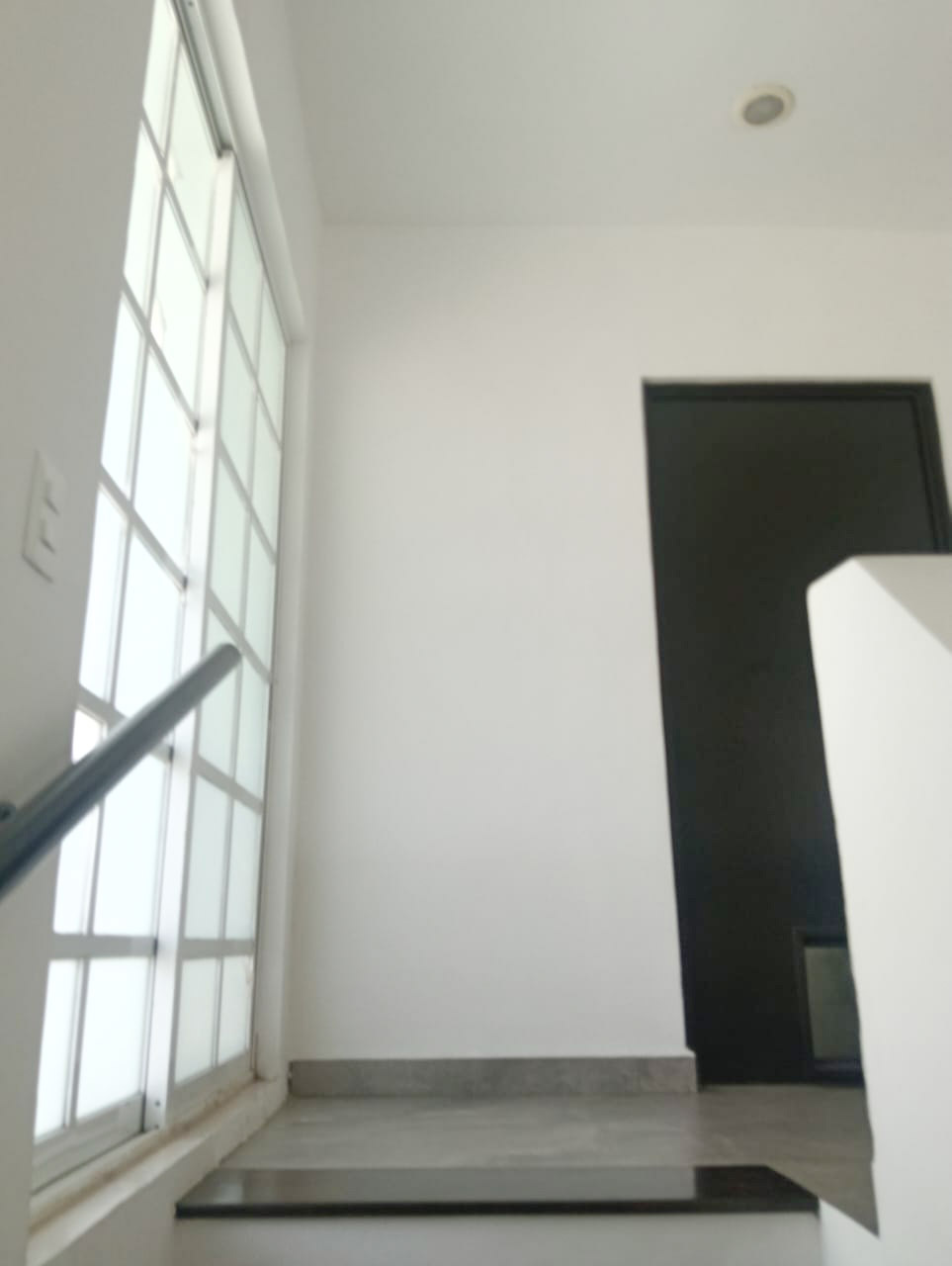 21 of 40: Puertas con acceso al balcón del Family room