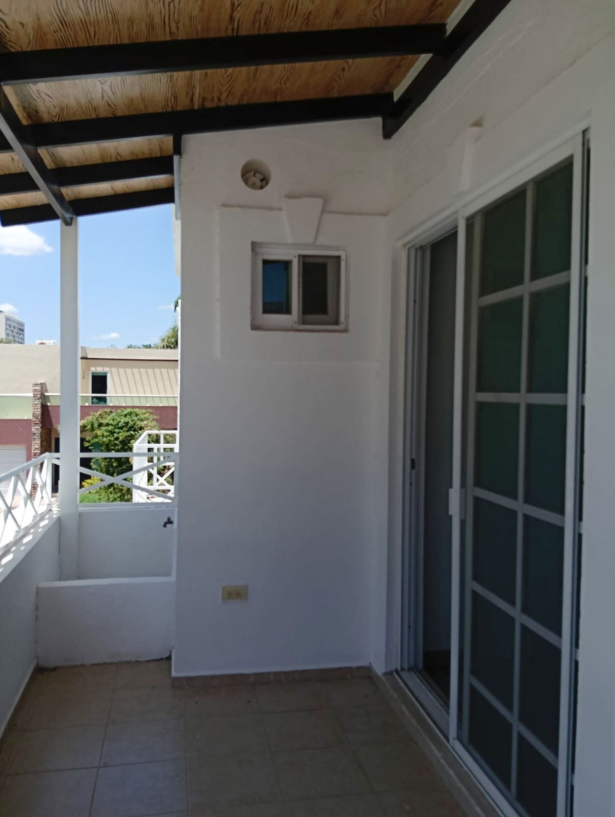 23 de 41: Balcón del fámily Room con llave