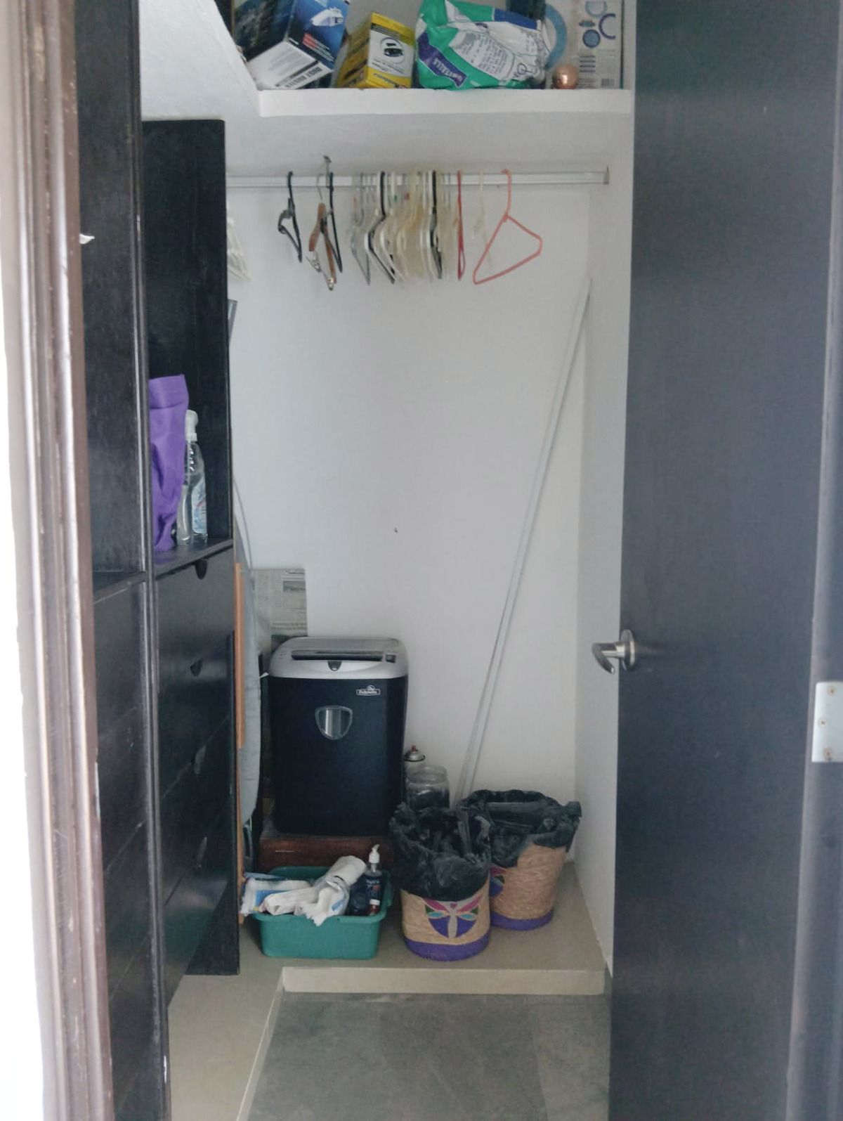 35 de 41: Closet de recámara secundaria