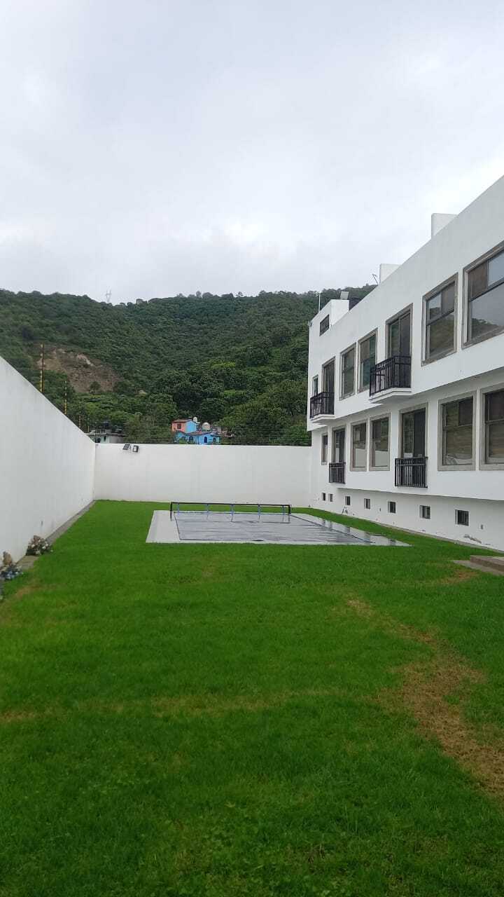 3 of 11: jardín