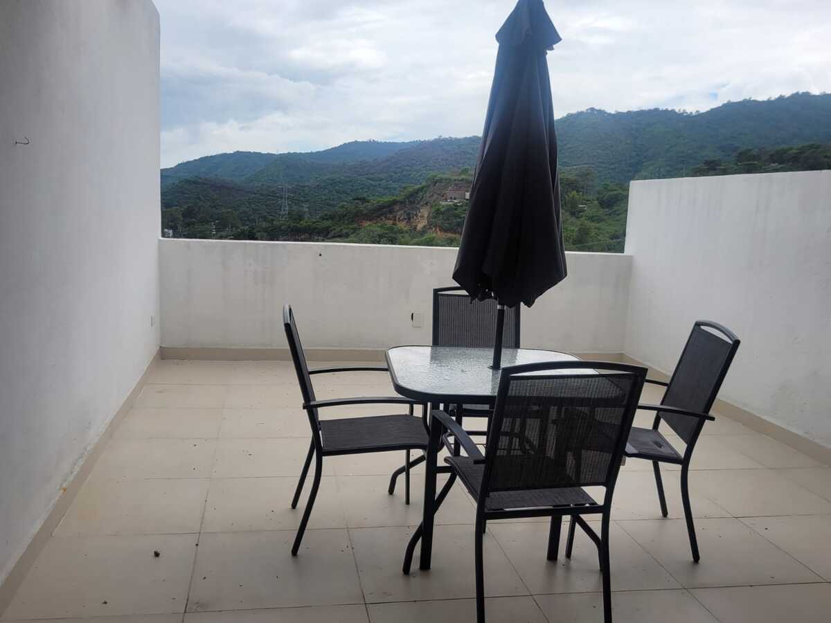 11 of 11: terraza