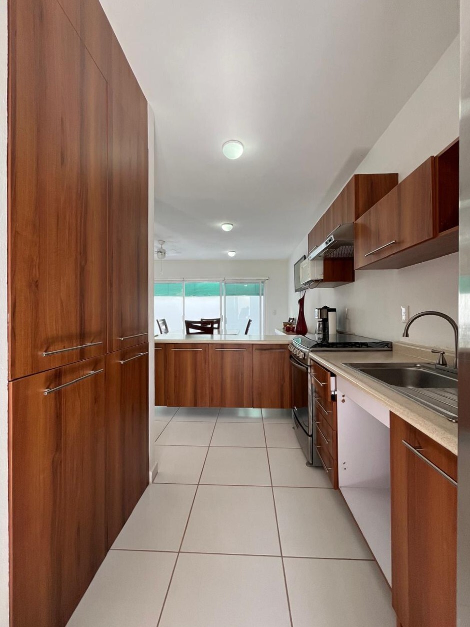 16 of 27: Cocina