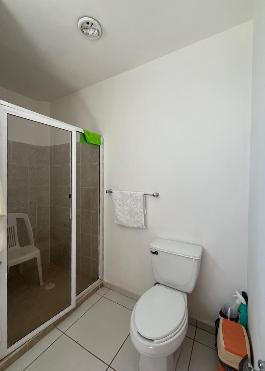 22 of 27: Baño Recámara Principal