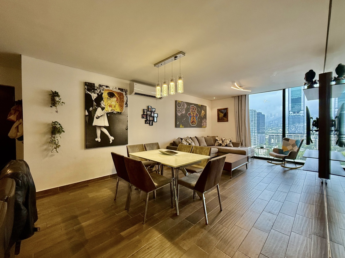 2 de 17: Sala/Comedor
