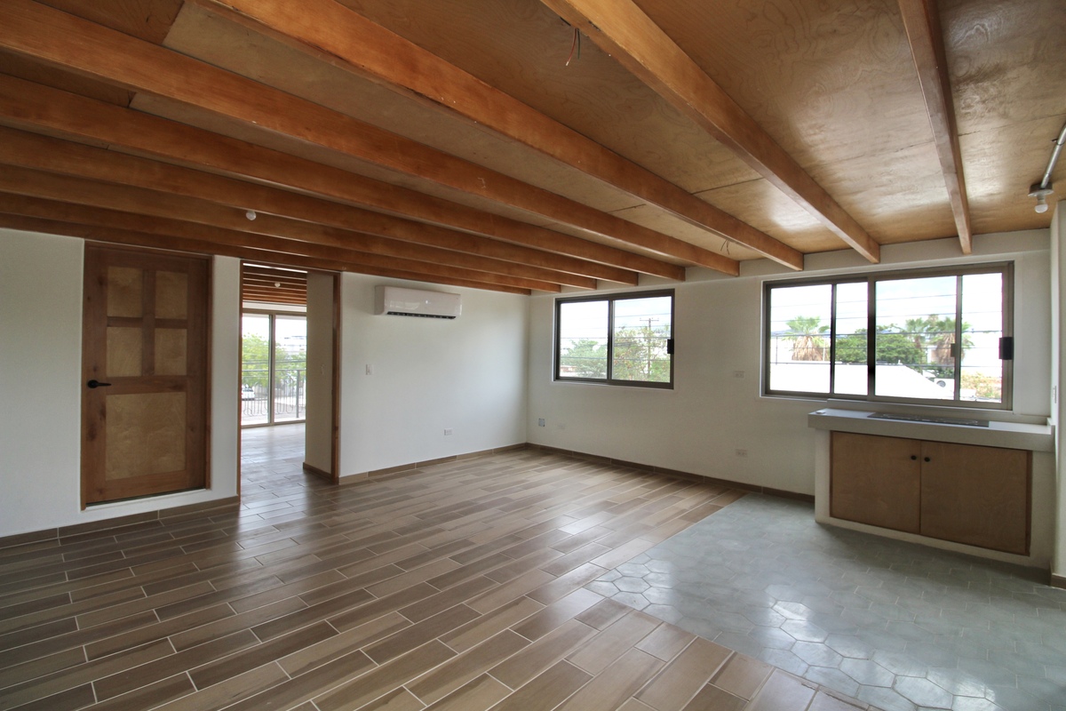 3 of 16: Sala y comedor