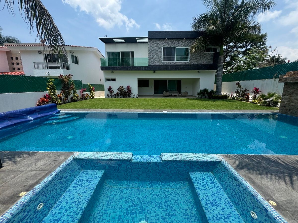 Casa en Renta dentro de Lomas de Cocoyoc