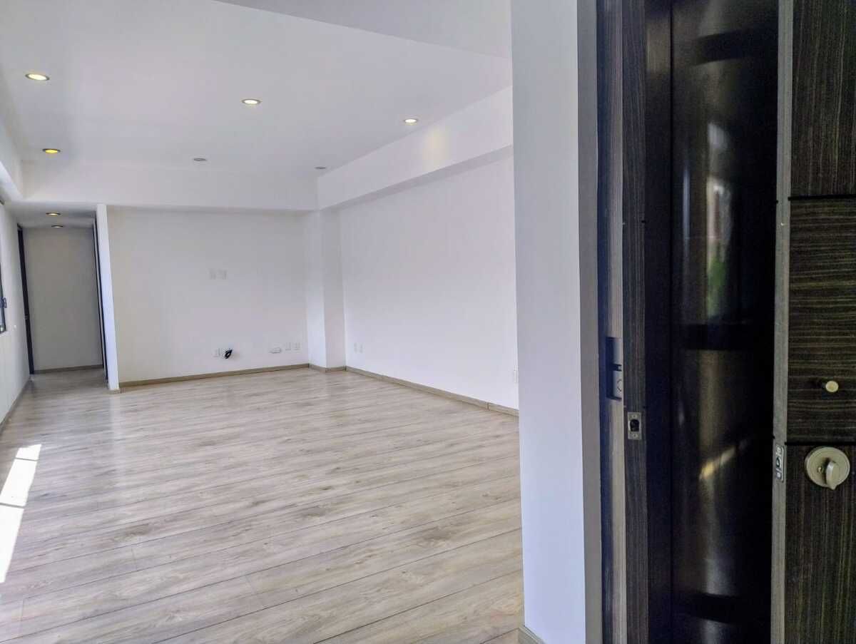 1 de 24: Elevador directo a la estancia del departamento