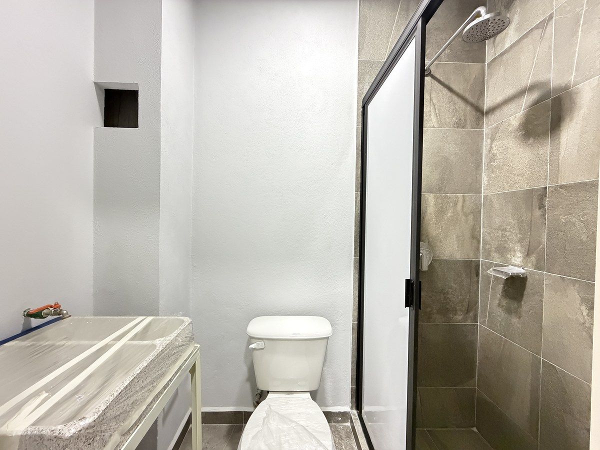 22 de 29: Baño cuarto de servicio