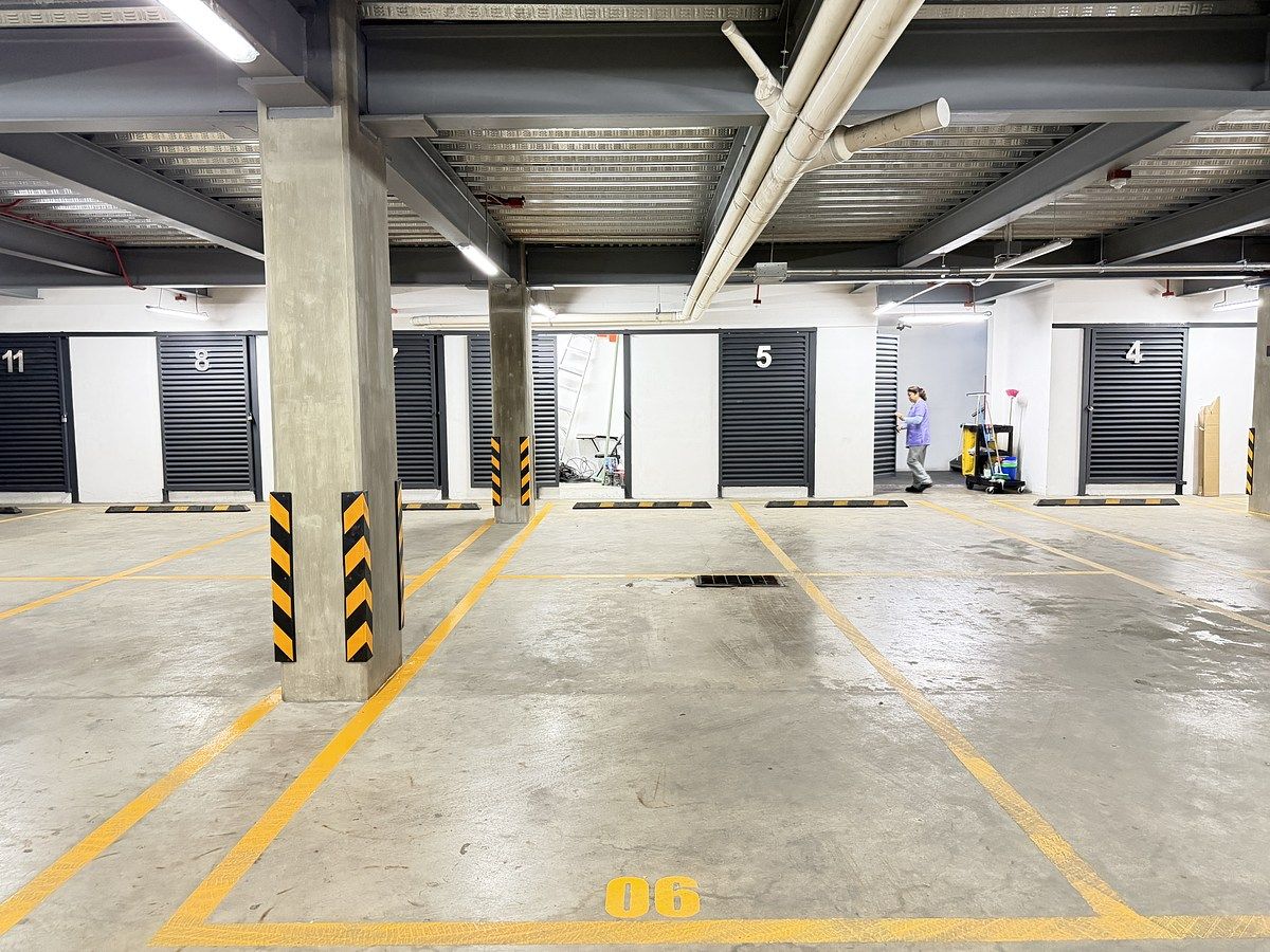 27 de 29: Cajones estacionamiento y bodega