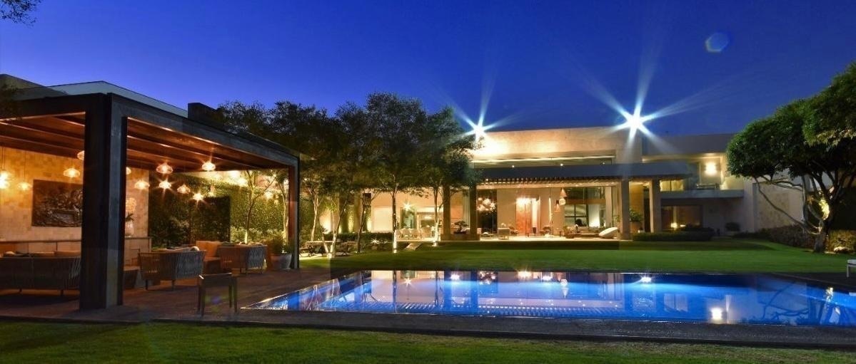 2 de 36: Casa de Lujo en Colinas de San Javier alberca