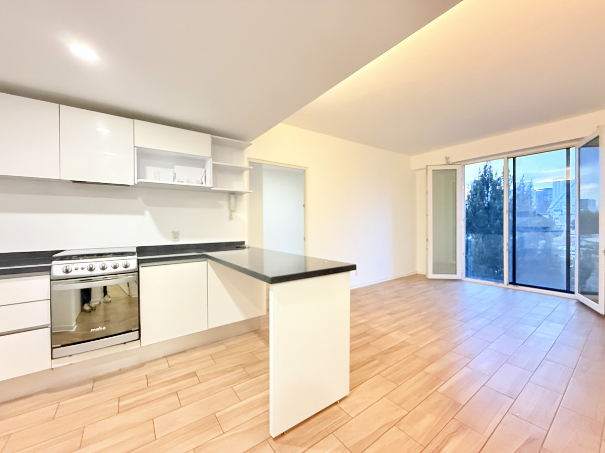 1 de 16: Cocina, sala, comedor.