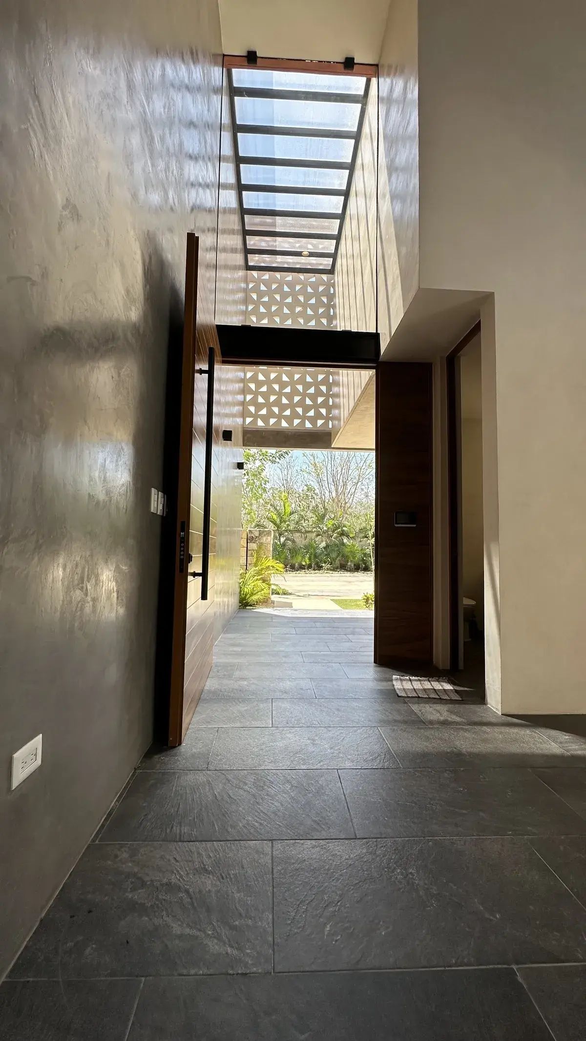 EN VENTA CASA DE 3 PISOS CON ALBERCA EN PASEO COUNTRY | CHABLEKAL | - foto 3