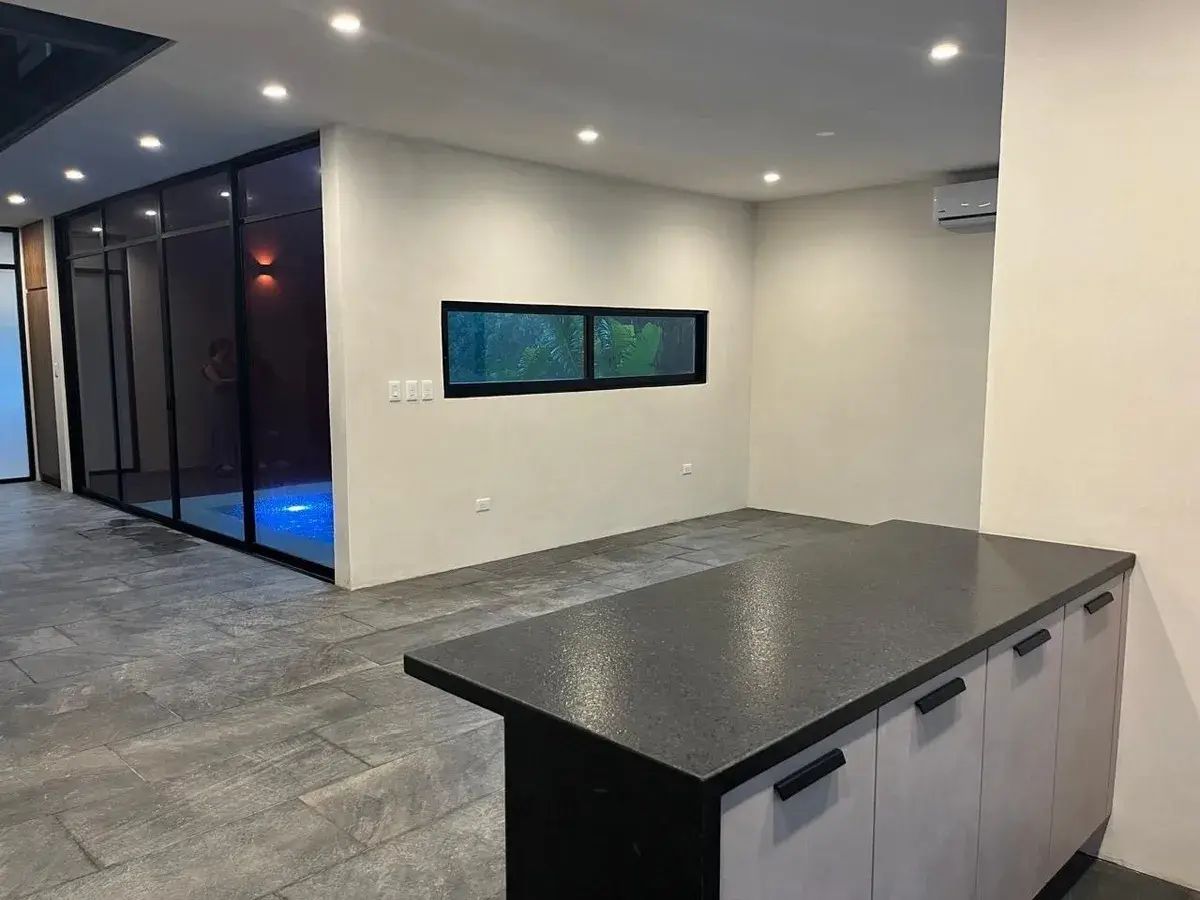 EN VENTA CASA DE 3 PISOS CON ALBERCA EN PASEO COUNTRY | CHABLEKAL | - foto 5