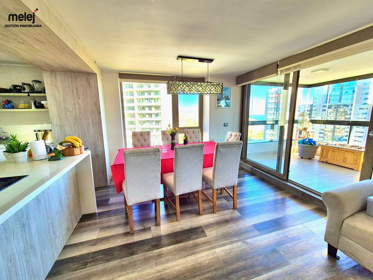 2 de 16: Living-comedor