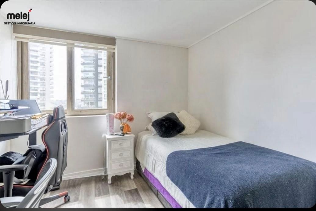 8 de 16: Dormitorio 2