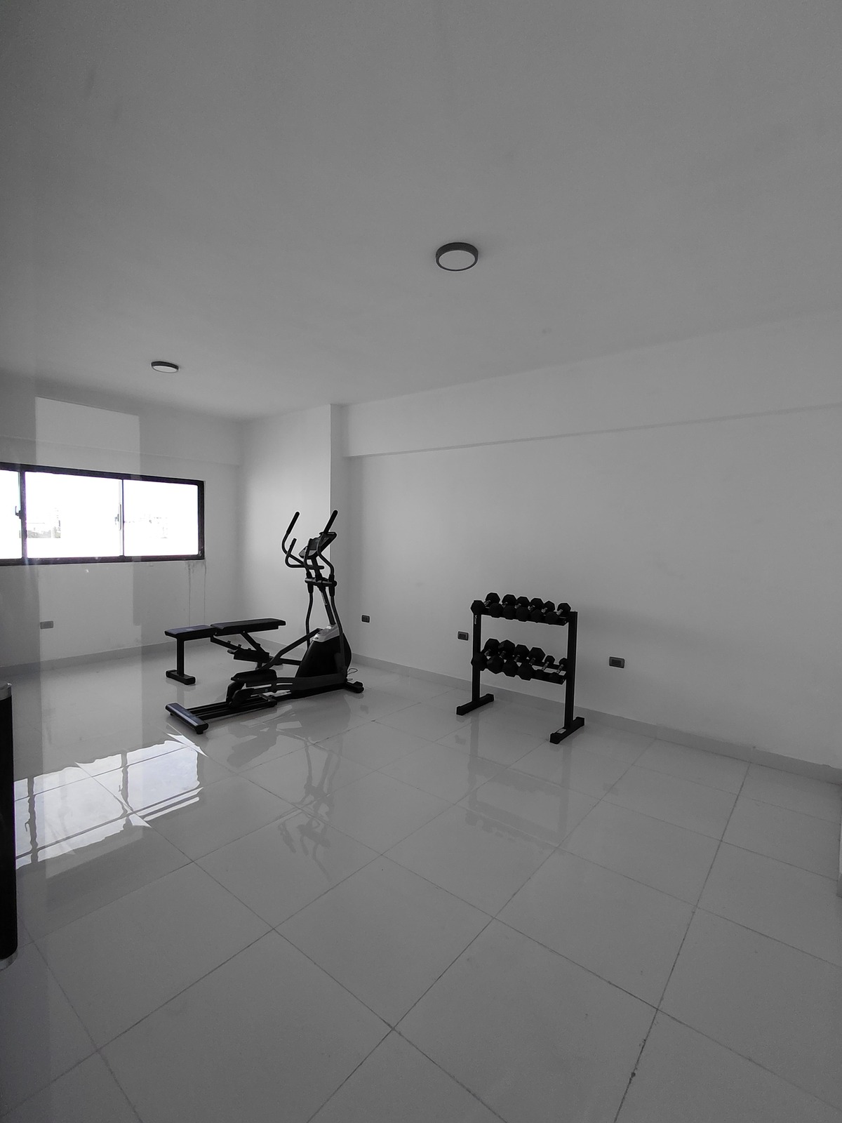23 de 37: GYM EN PROCESO DE REMODELAR