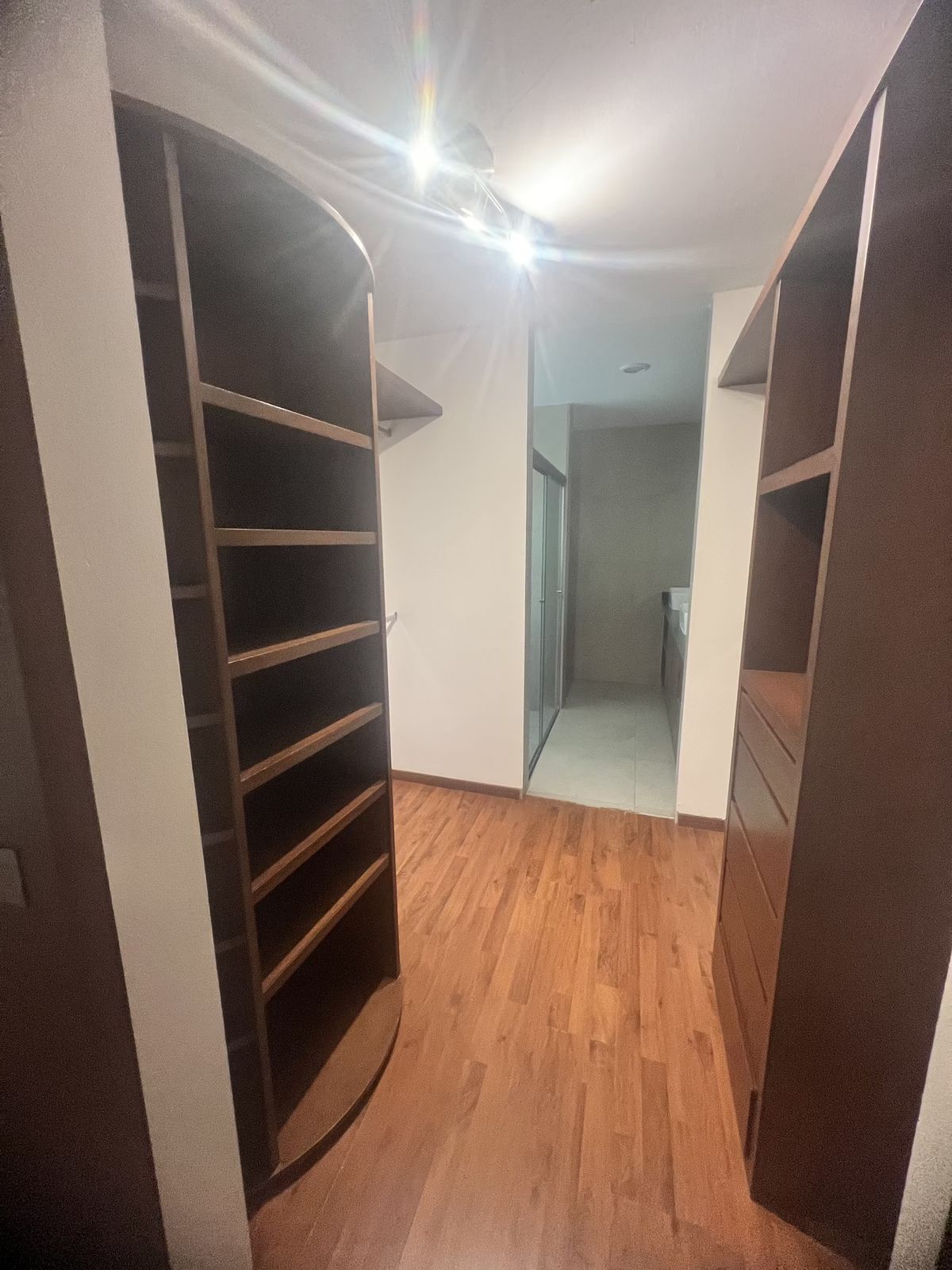 3 de 40: vestidor rec ppal