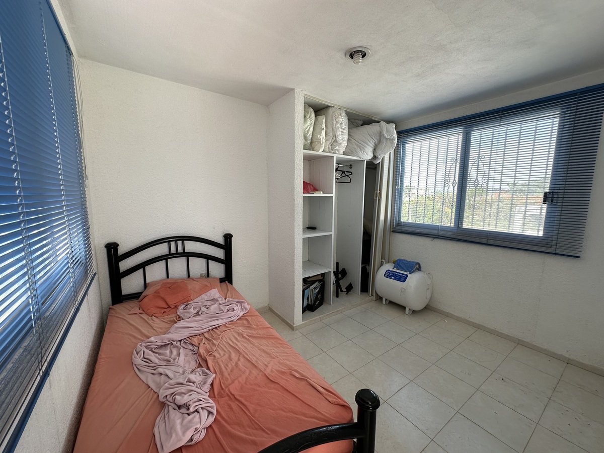 13 of 22: Cuarto de servicio en segunda planta separado de la casa