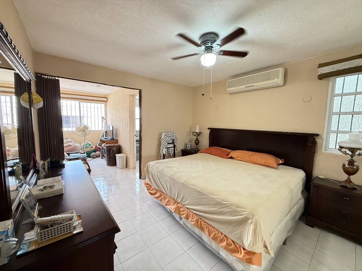 15 of 22: Habitación principal