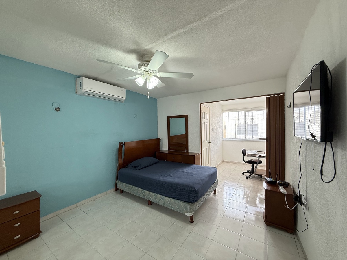 17 of 22: Habitación secundaria