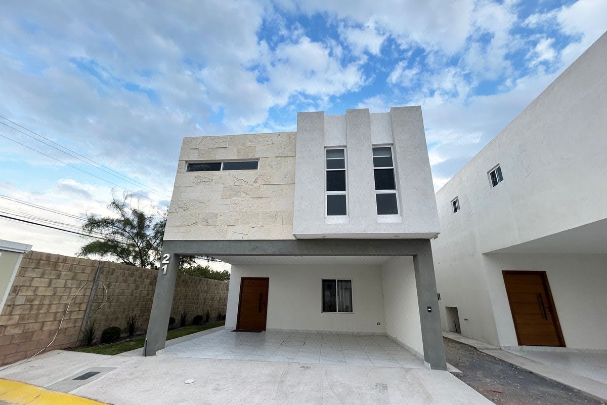 Casa en VENTA en Privada La Palma