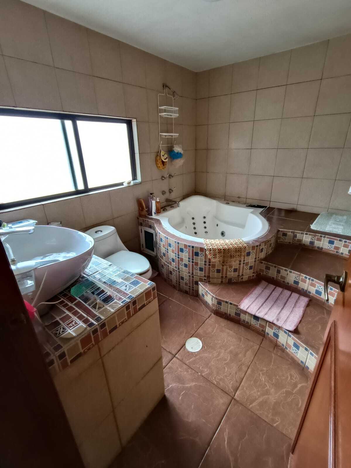 26 of 34: Baño completo/recámara 3