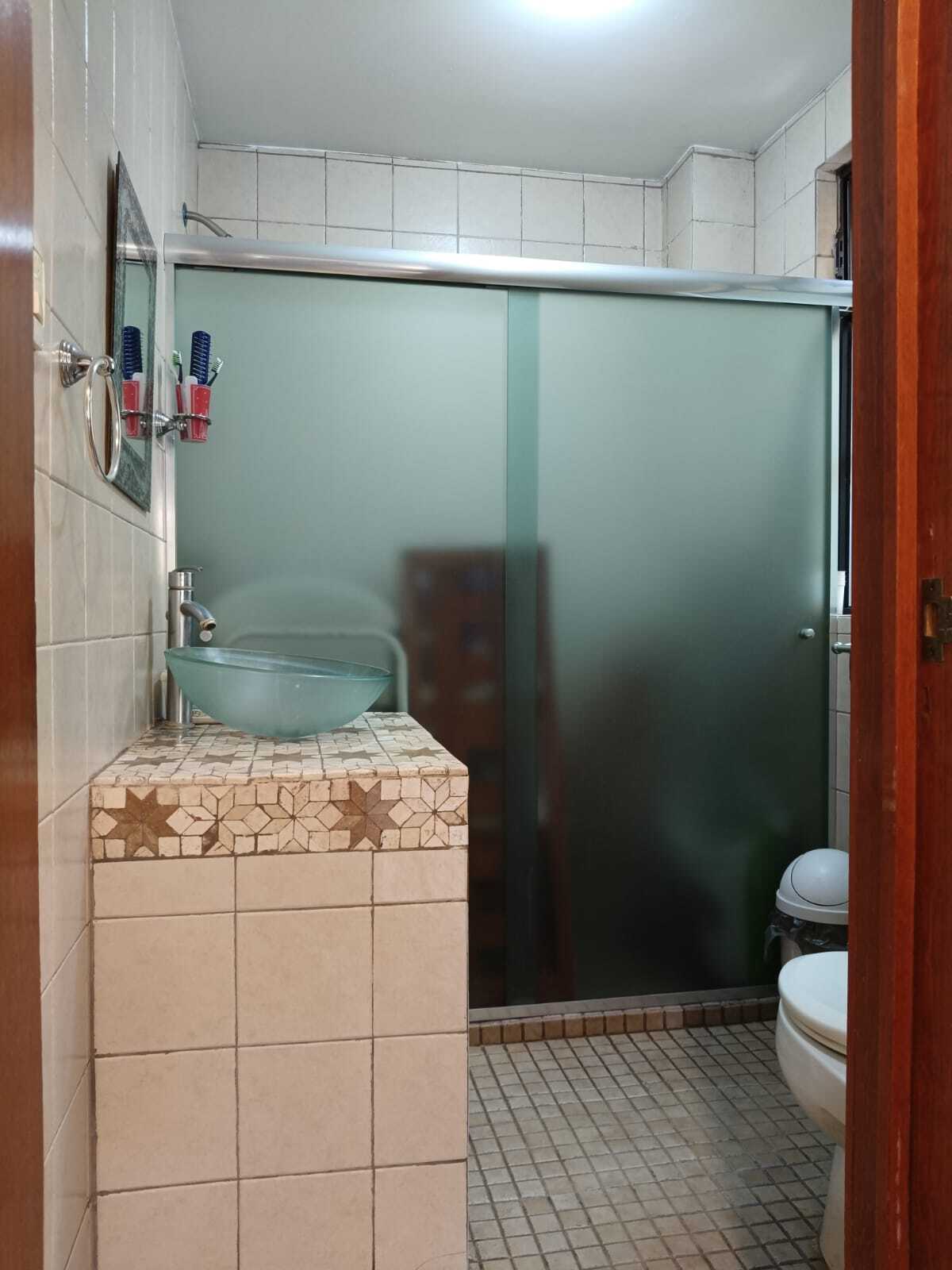 14 of 34: Baño completo PB