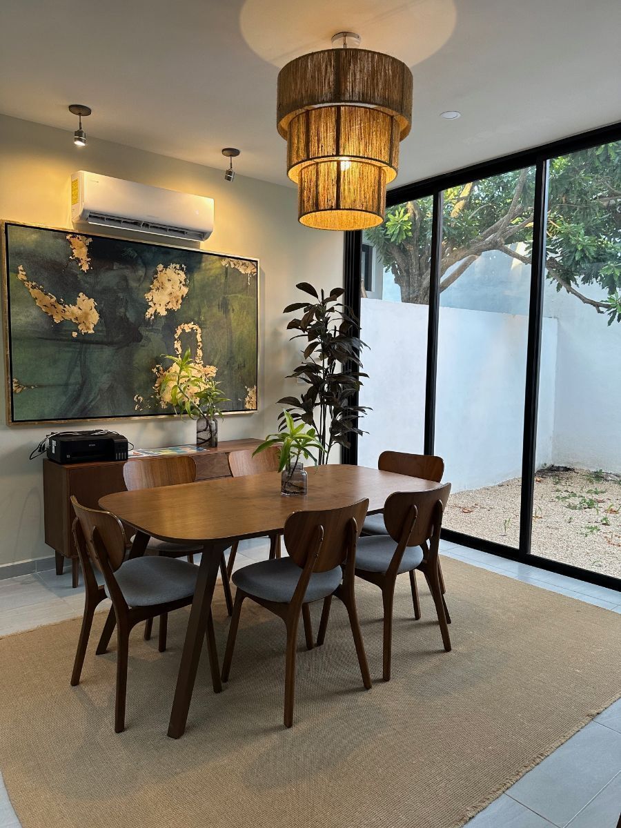 1 of 16: Comedor