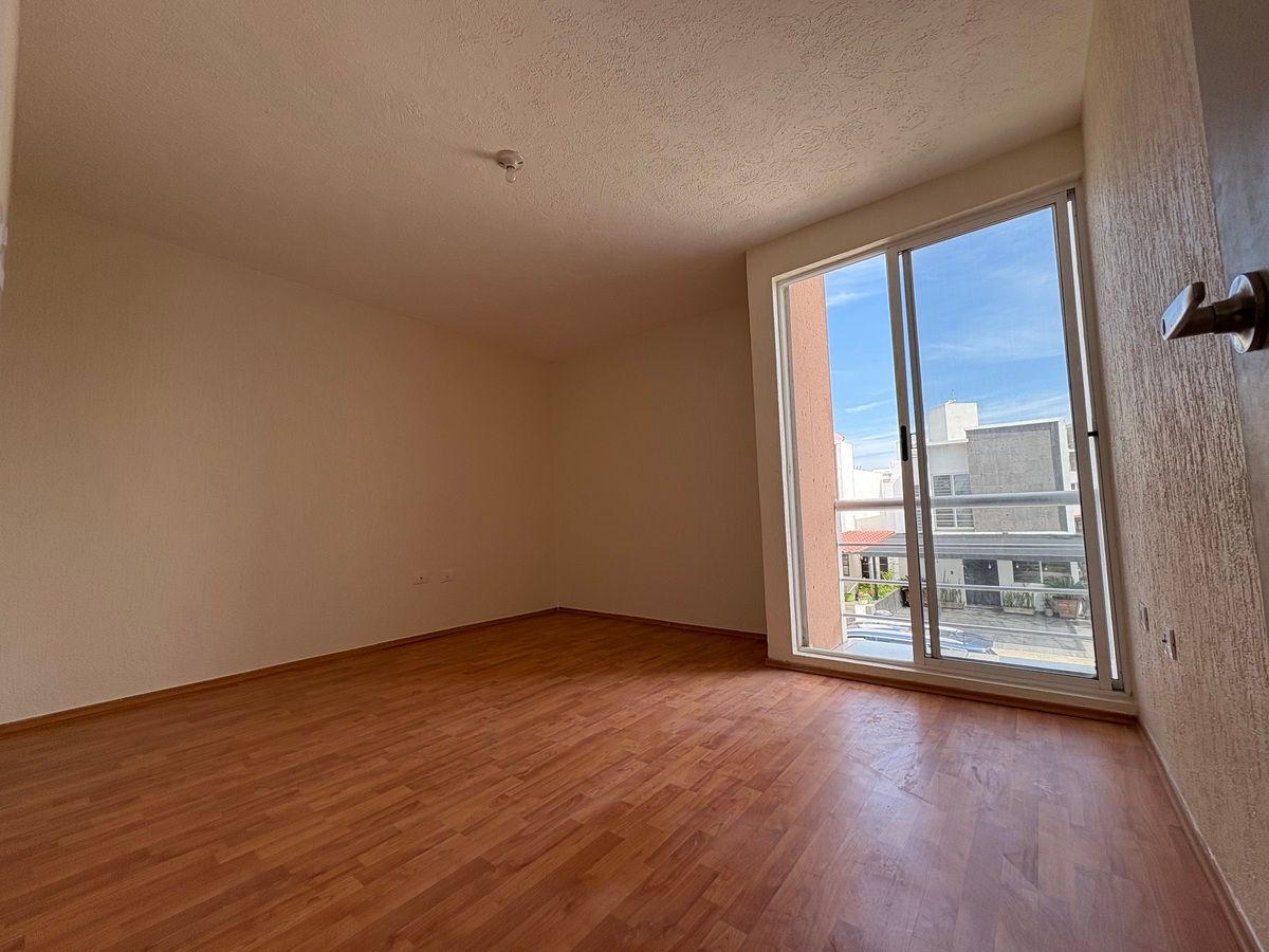 6 of 10: Recamara Primaria