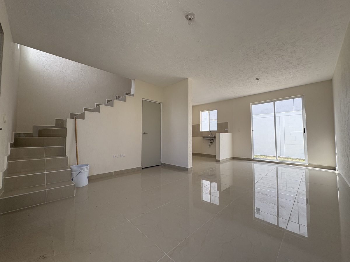 3 de 9: Sala comedor