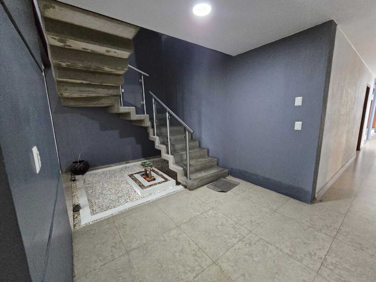 4 de 49